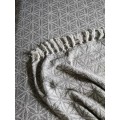Narzuta z frędzlami Lilly 200x220cm | Szara