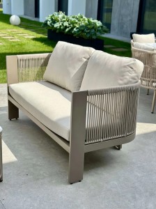 Sofa Leone IV szampańska | Monnarita