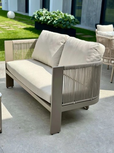 Sofa Leone IV szampańska | Monnarita