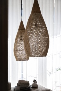 Rattanowy klosz z drewnem teakowym - L - CONE I Bally Hands