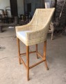Zestaw 2 hokerów z rattanowym siedziskiem