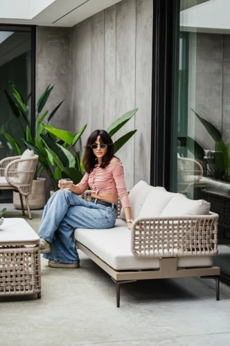 Sofa aluminiowa trzyosobowa Tiziano szampańska | Monnarita