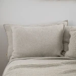 Poszewka gładka 70x50 cm - Kremowa DWA SPLOTY | MOYHA