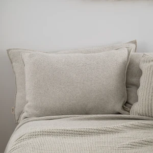 Poszewka gładka 70x50 cm - Kremowa DWA SPLOTY | MOYHA